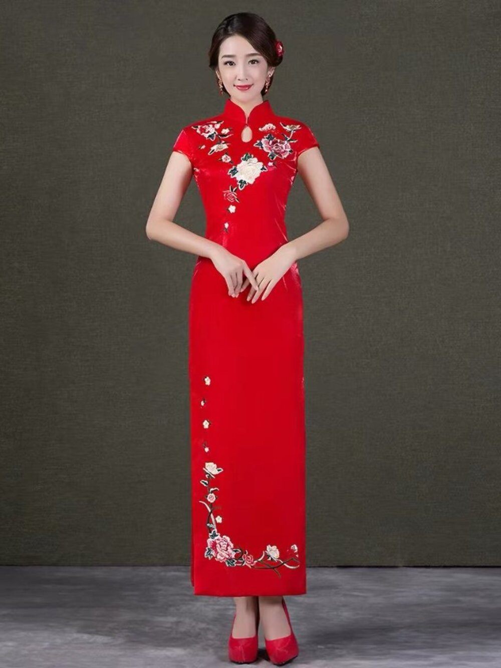 Embroidered Qipao Red Floral dress Size 12